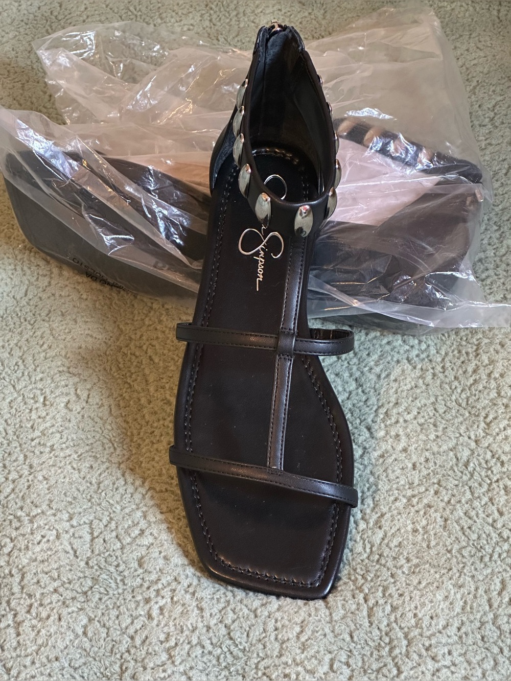 Jessica Simpson sz 11 Black Strappy Ankle-Cuff Sandal with Silver Accent